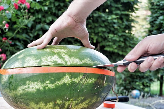 piratenboot uit watermeloen maken